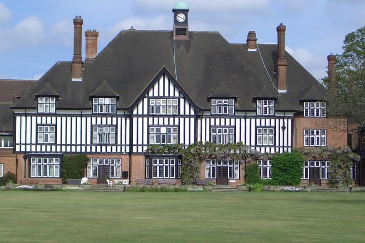 Queenswood School