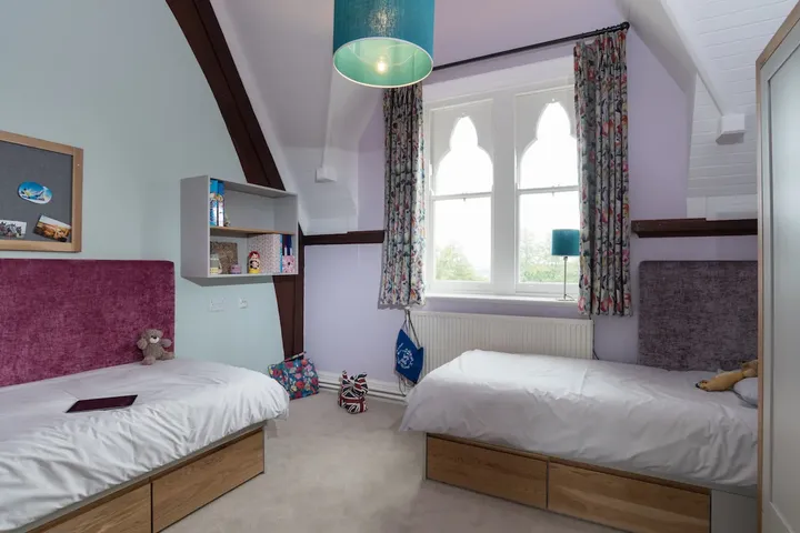 Boarding bedroom