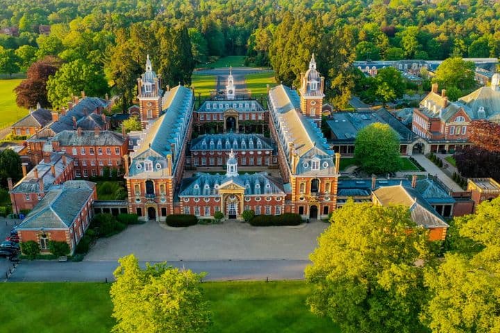 Wellington College
